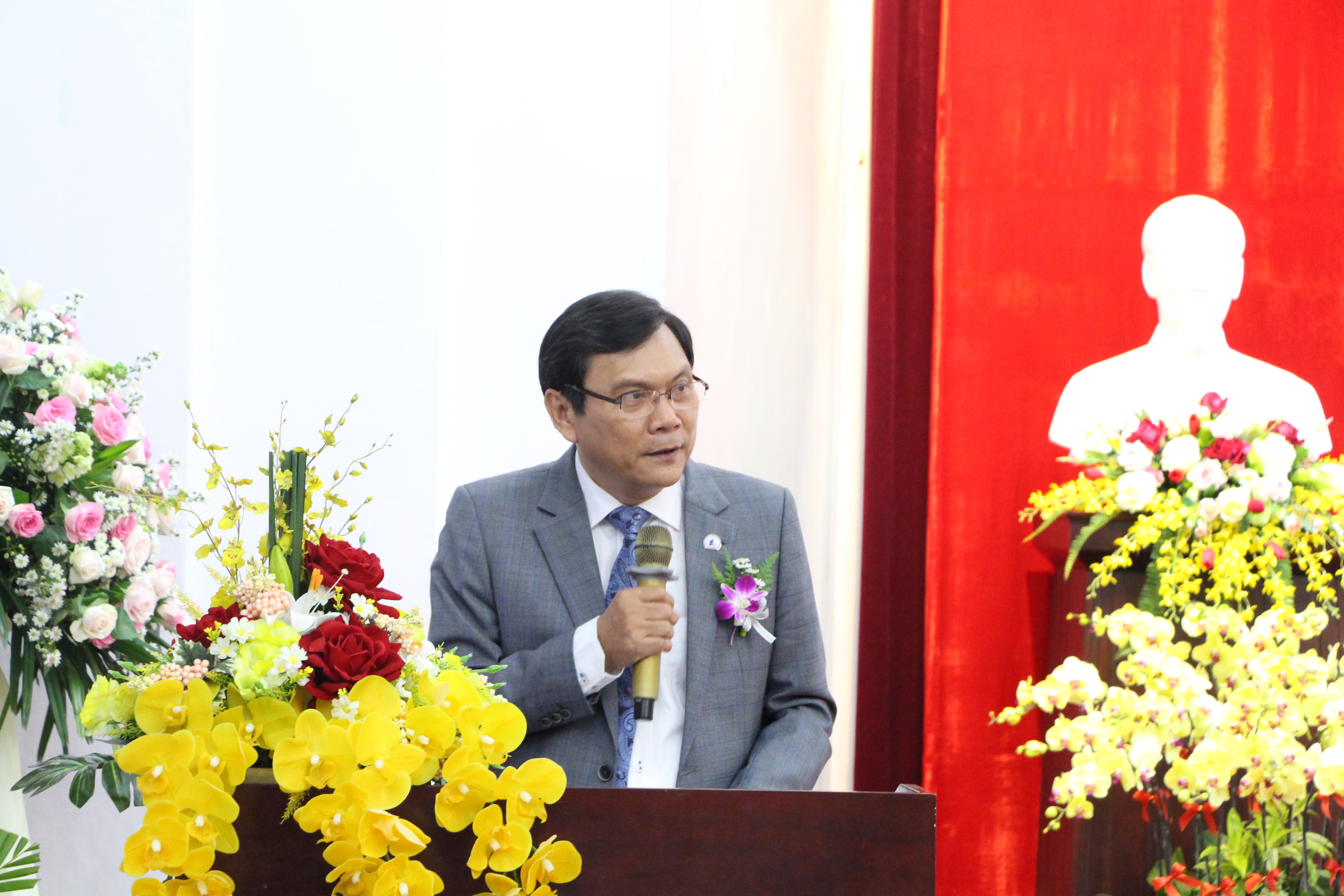 Trường Đại học Khoa học Tự nhiên, ĐHQG-HCM tổ chức Lễ kỷ niệm ngày Nhà giáo Việt Nam 20/11