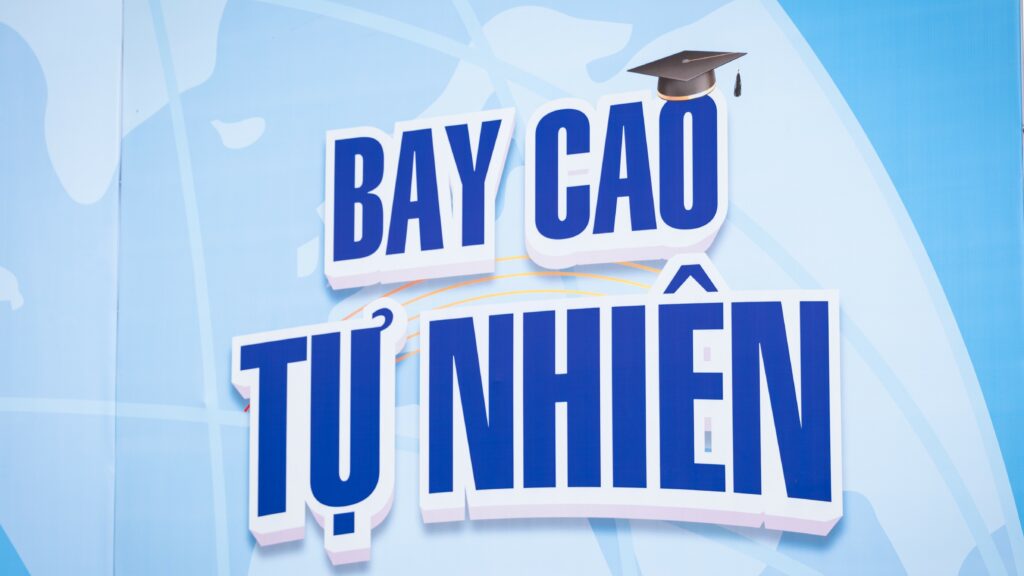 LỄ TRAO BẰNG TỐT NGHIỆP CỬ NHÂN KHOA HỌC THÁNG 07/2024