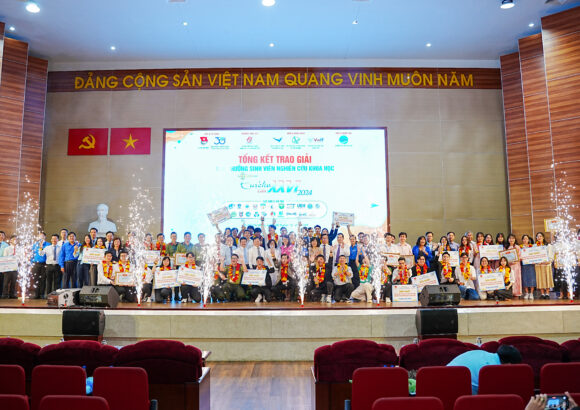 TRƯỜNG ĐẠI HỌC KHOA HỌC TỰ NHIÊN ĐẠT THÀNH TÍCH XUẤT SẮC TẠI GIẢI THƯỞNG SINH VIÊN NGHIÊN CỨU KHOA HỌC – EURÉKA 2024