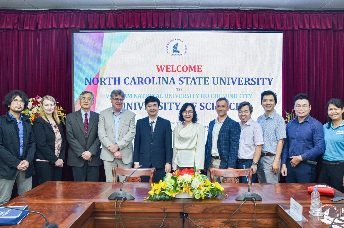 Đón tiếp đoàn đại biểu North Carolina State University