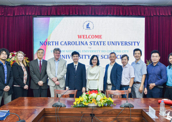 ĐÓN TIẾP ĐOÀN ĐẠI BIỂU NORTH CAROLINA STATE UNIVERSITY TẠI TRƯỜNG ĐẠI HỌC KHOA HỌC TỰ NHIÊN, ĐHQG-HCM