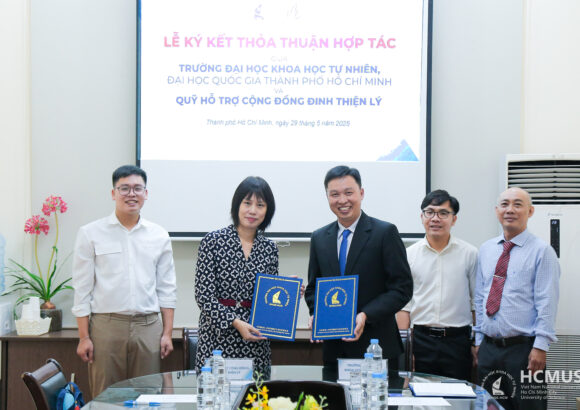 Sinh viên Khoa học tự nhiên có cơ hội nhận học bổng toàn phần từ Quỹ Hỗ trợ Cộng đồng Đinh Thiện Lý