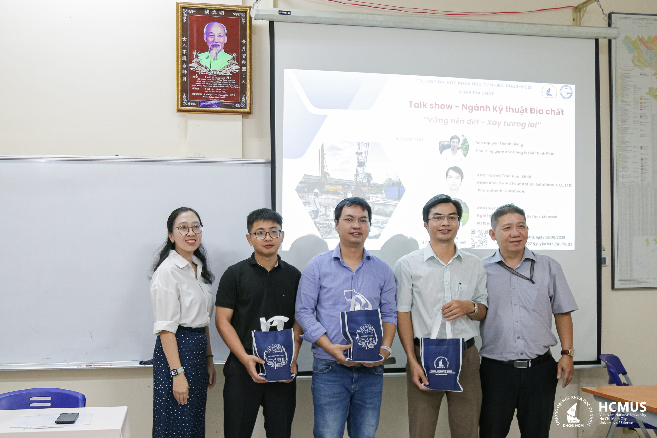 Talkshow Ngành Kỹ thuật Địa chất: “Học gì? Làm gì? Có ‘đất diễn’ không?”