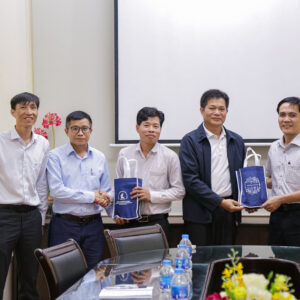 Tăng cường hợp tác Việt Nam – Lào: Đại học Quốc gia Lào thăm và làm việc tại Trường Đại học Khoa học tự nhiên, ĐHQG-HCM