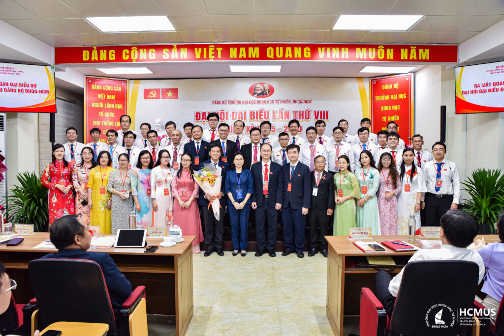 Đại hội Đảng bộ Trường ĐH Khoa học tự nhiên lần VIII: Dẫn đầu công tác phát triển Đảng toàn ĐHQG-HCM
