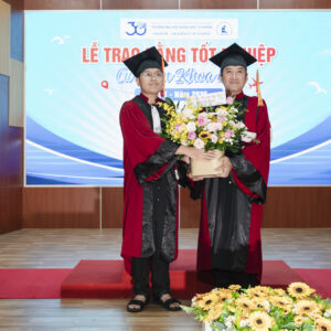 Tốt nghiệp xuất sắc ngành Toán học, nam sinh Trường Đại học Khoa học tự nhiên nuôi giấc mơ trở về giảng dạy tại mái trường xưa