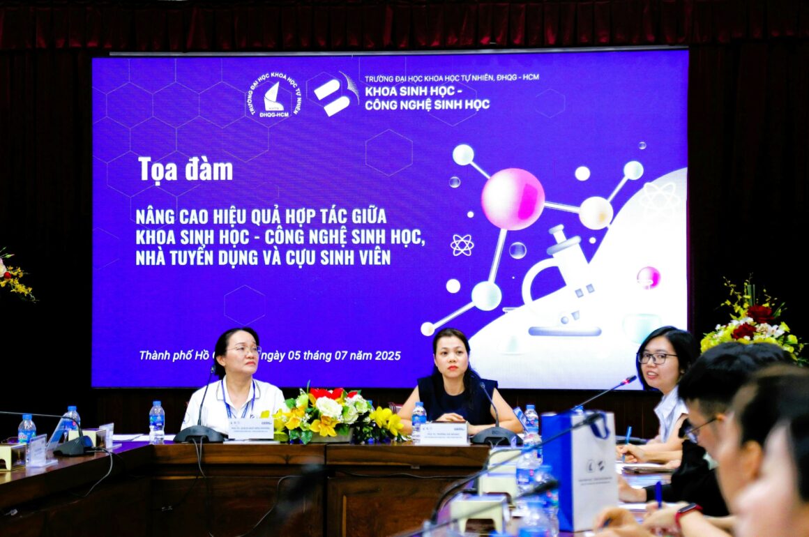 IMG_9805 Kết nối Trường học – Doanh nghiệp – Cựu sinh viên cùng kiến tạo hệ sinh thái đào tạo mới