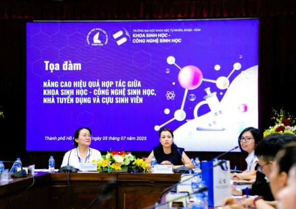 Tọa đàm “Nâng cao hiệu quả hợp tác giữa Khoa Sinh học – Công nghệ Sinh học, Nhà tuyển dụng và Cựu sinh viên”