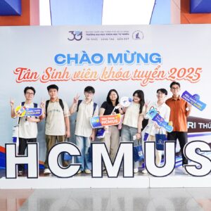 HCMUS đón chào sinh viên Khóa 2025 nhập học