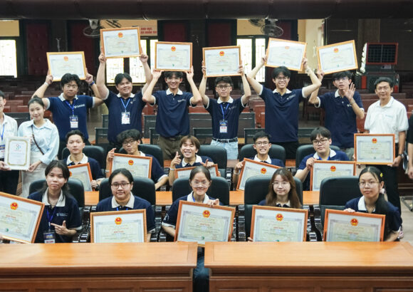 Đội tuyển Khoa Sinh học – Công nghệ sinh học đạt 16 giải thưởng tại Olympic Sinh học Sinh viên Việt Nam lần V – năm 2025