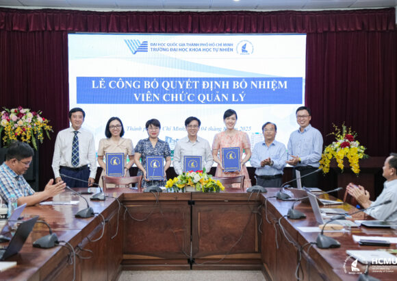 Trường Đại học Khoa học tự nhiên trao quyết định bổ nhiệm viên chức quản lý