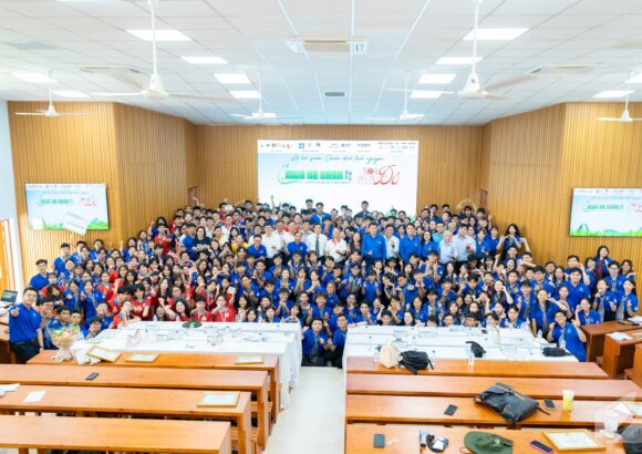 Dấu ấn Chiến dịch tình nguyện Mùa hè xanh và Hoa phượng đỏ năm 2025