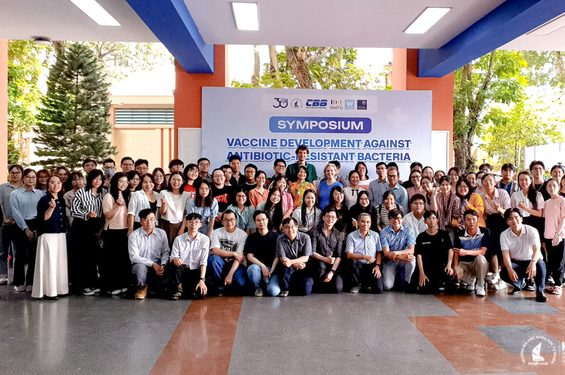 z6882872084292_b20f367dd11b1004f09cb255d2e3fa61 Trường ĐH Khoa học tự nhiên thúc đẩy hợp tác với Đơn vị nghiên cứu lâm sàng ĐH Oxford (OUCRU)