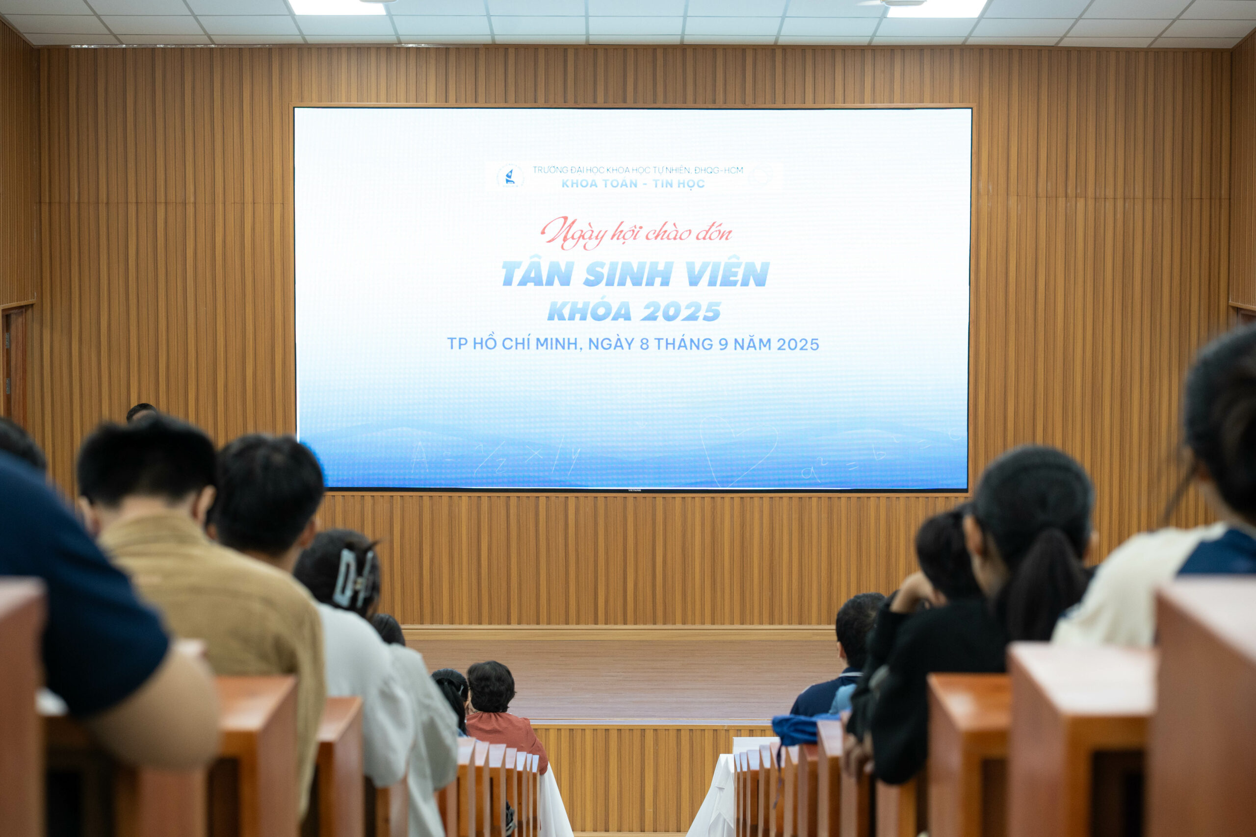 Khoa Toán – Tin học chào đón Tân sinh viên Khóa 2025