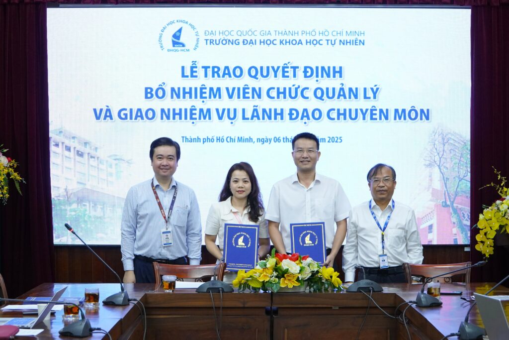 Lễ trao quyết định bổ nhiệm viên chức quản lý và giao nhiệm vụ lãnh đạo chuyên môn