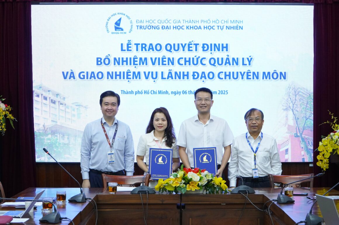 _P4T9436 Lễ trao quyết định bổ nhiệm viên chức quản lý và giao nhiệm vụ lãnh đạo chuyên môn