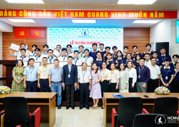 Tuyên dương sinh viên và giảng viên đạt thành tích xuất sắc tại các kỳ thi Olympic năm 2025