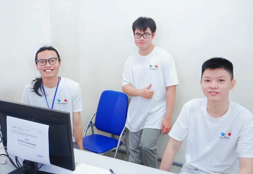 Đội tuyển Trường Đại học Khoa học tự nhiên, ĐHQG-HCM vô địch ICPC Vietnam National Contest 2025