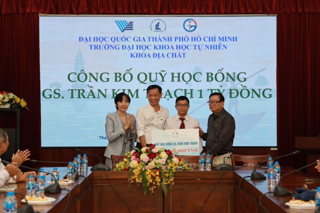 Lễ Công bố Quỹ học bổng GS. Trần Kim Thạch trị giá 1 tỷ đồng