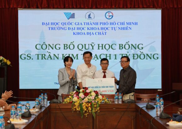 Lễ Công bố Quỹ học bổng GS. Trần Kim Thạch trị giá 1 tỷ đồng