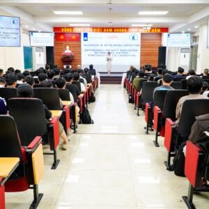 Giới thiệu Trường hè Vi mạch bán dẫn Eindhoven