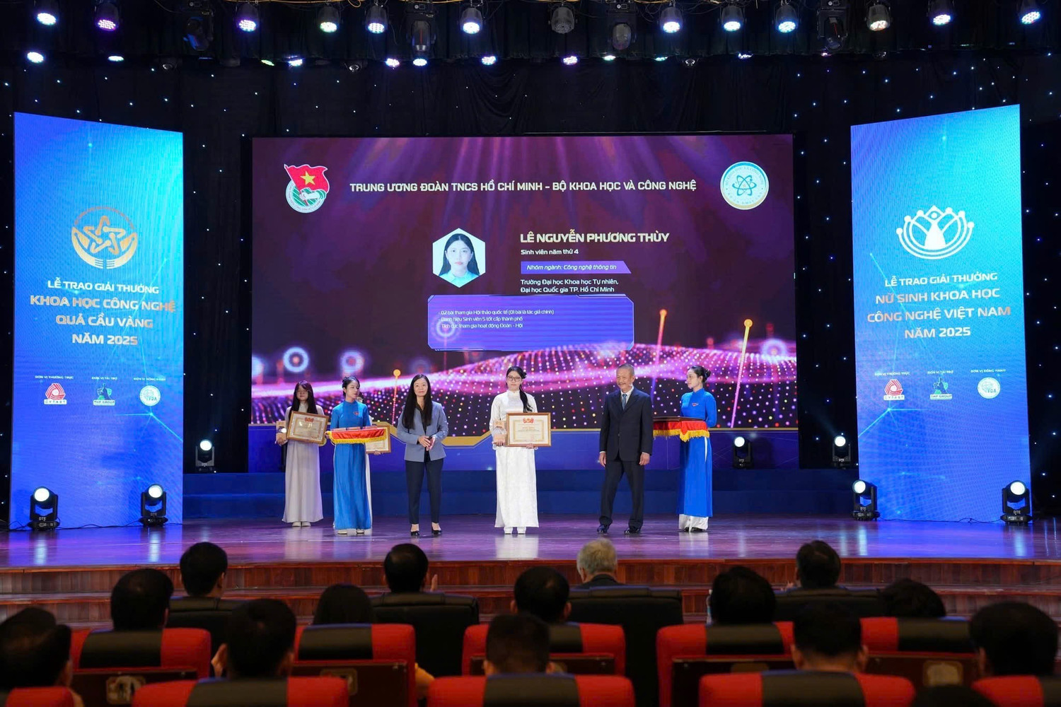 Nữ sinh Khoa học Công nghệ - Lê Nguyễn Phương Thùy: Từ quán net quê nhà đến hành trình đưa AI 'thấu cảm' vào y tế