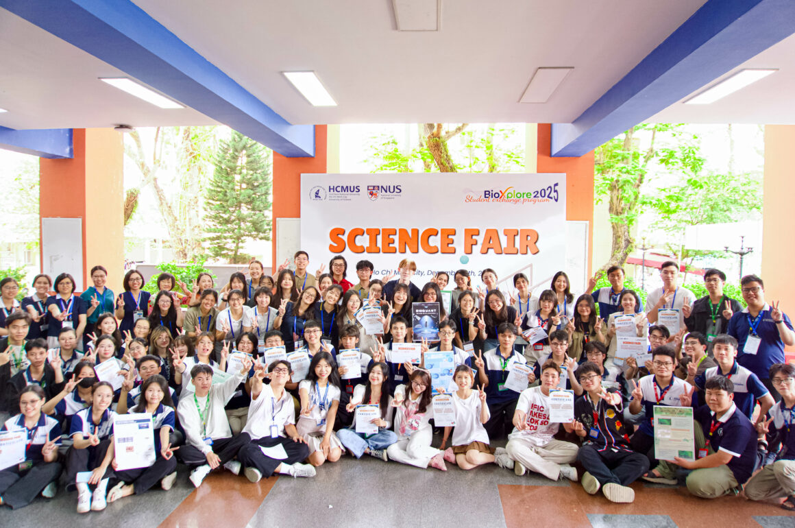 _DSC3734 Science Fair – Bioxplore 2025: Ngày hội giao lưu học thuật quốc tế giữa HCMUS Và NUS, Singapore