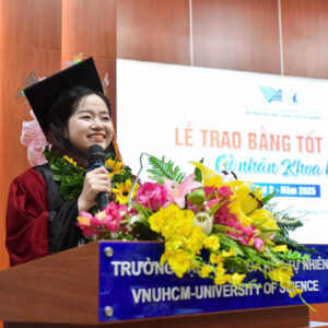 z7307406713777_aa5cc1c28b25f9fe63ba83c56e29dfae Thủ khoa tốt nghiệp Trường Đại học Khoa học tự nhiên: 9,79 điểm GPA và hành trình vươn lên từ nỗ lực bền bỉ