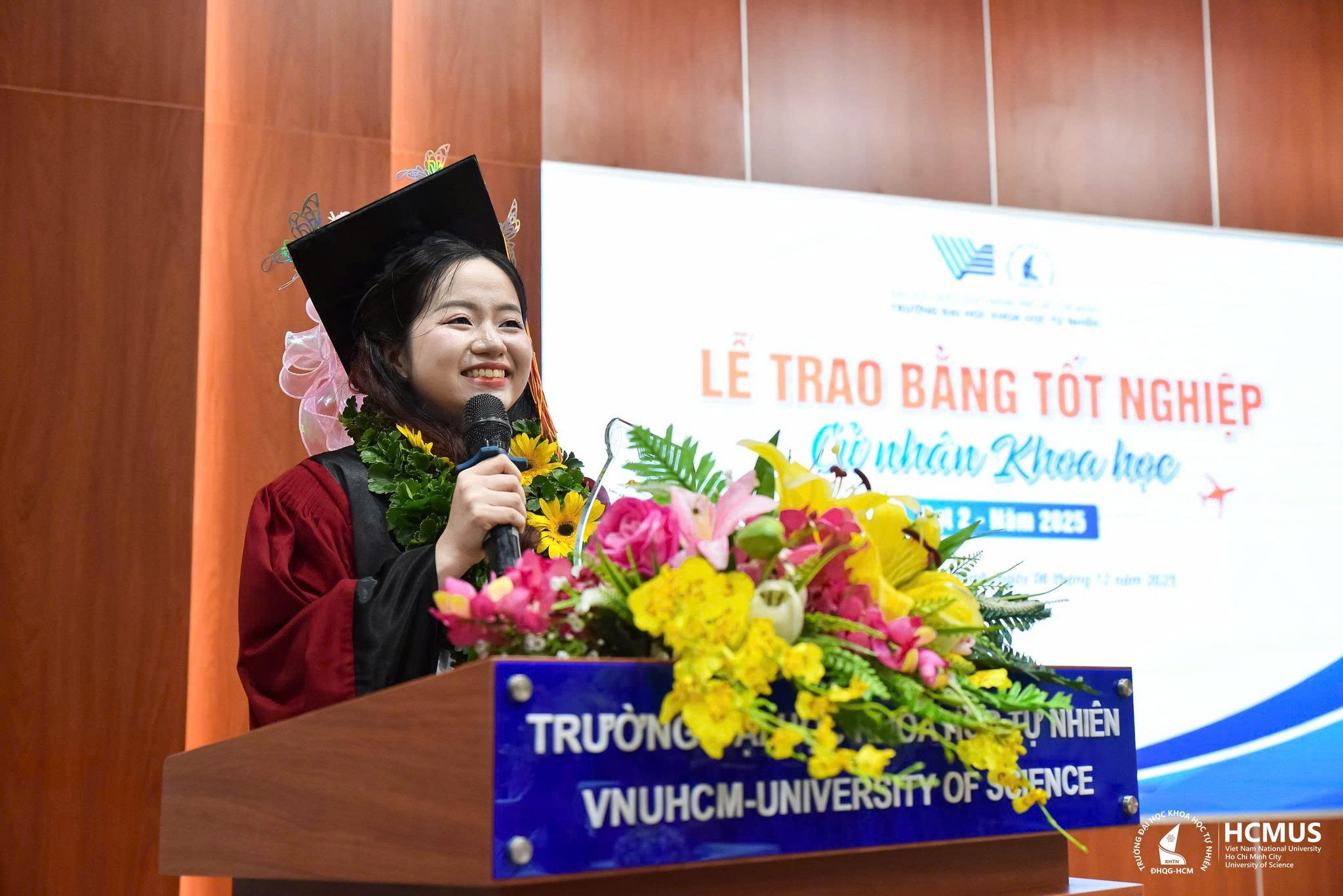 Thủ khoa tốt nghiệp Trường Đại học Khoa học tự nhiên: 9,79 điểm GPA và hành trình vươn lên từ nỗ lực bền bỉ