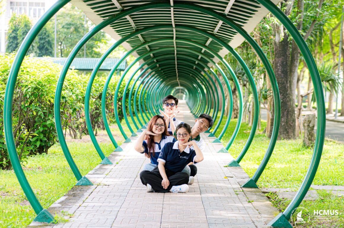 Sổ tay hướng dẫn một số kỹ năng tự chăm sóc sức khỏe tinh thần – Dành cho sinh viên, học sinh