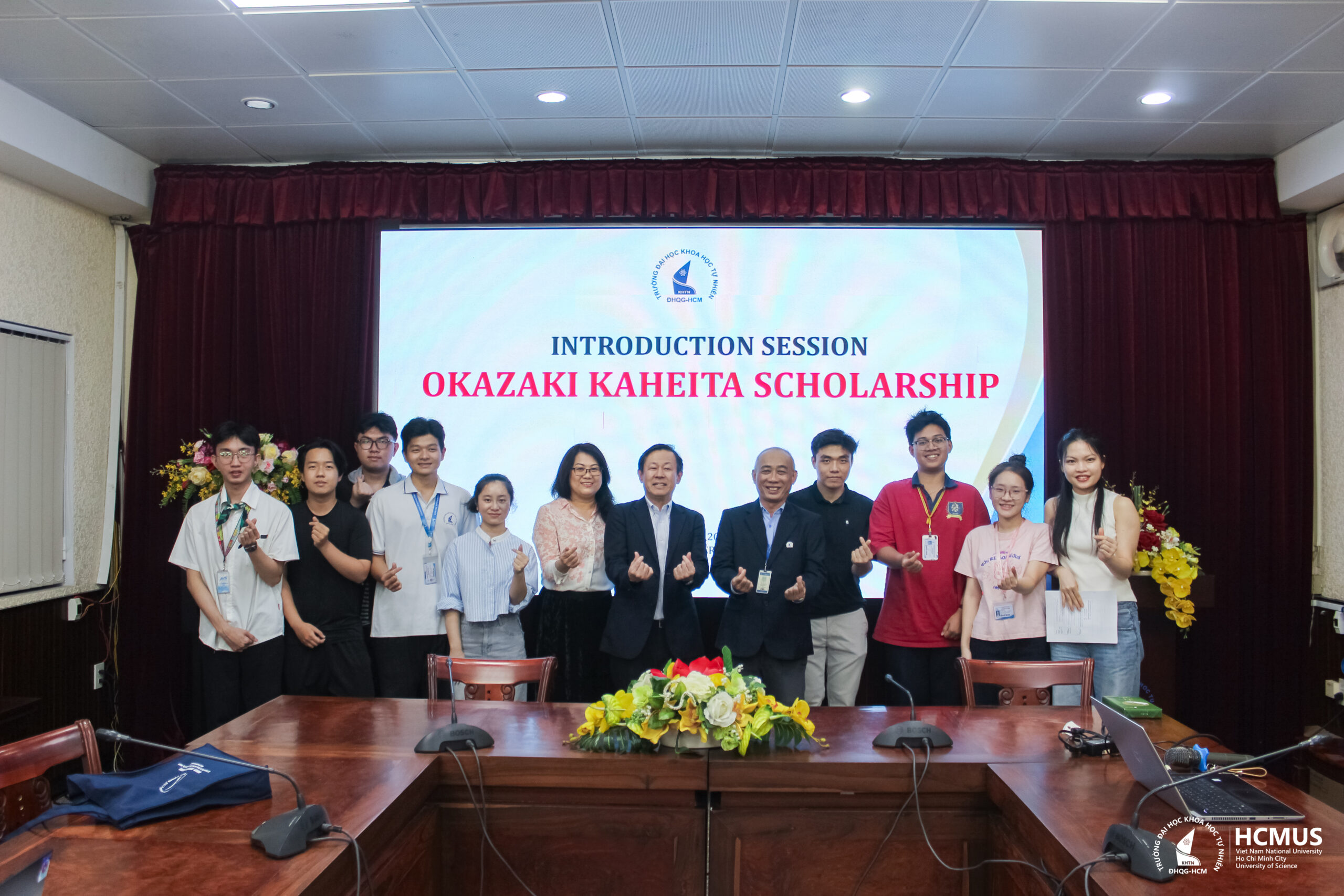 Trường Đại học Khoa học tự nhiên, ĐHQG-HCM tiếp đón và làm việc với đại diện Quỹ Học bổng Okazaki (Nhật Bản)