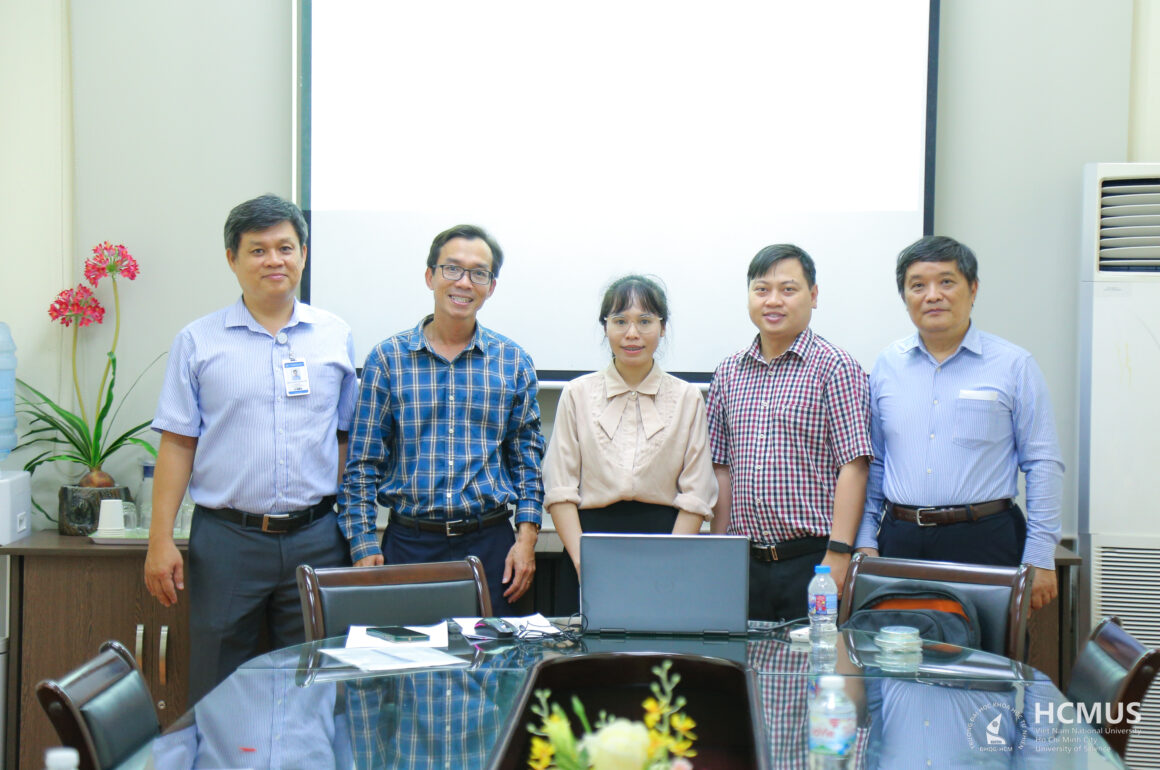 Nghiệm thu đề tài cấp ĐHQG: “Nghiên cứu cấu trúc dị thể màng 2D Ag/TiO₂ ứng dụng phát hiện crystal violet ở nồng độ thấp bằng phương pháp quang phổ Raman”