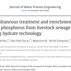 Simultaneous treatment and enrichment of total phosphorus from livestock sewage using hydrate technology