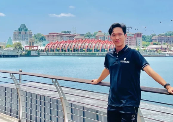 Chàng trai lấy bằng sáng chế độc quyền với robot 6×8 cm