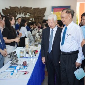 660497537_1355456086615517_204496083555876801_n Triển lãm Thành tựu khoa học công nghệ tiêu biểu chào mừng 30 năm thành lập Trường Đại học Khoa học tự nhiên, ĐHQG-HCM