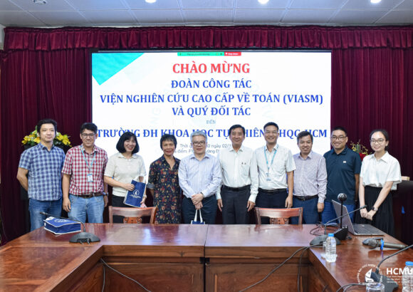 Trường Đại học Khoa học tự nhiên làm việc với Đoàn công tác Viện Nghiên cứu cao cấp về Toán về định hướng hợp tác đào tạo nhân tài