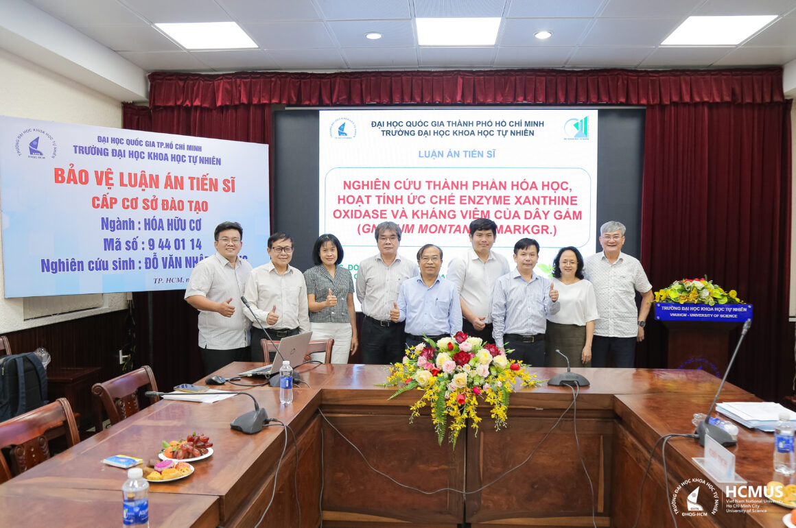 NCS Đỗ Văn Nhật Trường bảo vệ thành công luận án tiến sĩ về thành phần hóa học và hoạt tính sinh học của cây Dây gắm