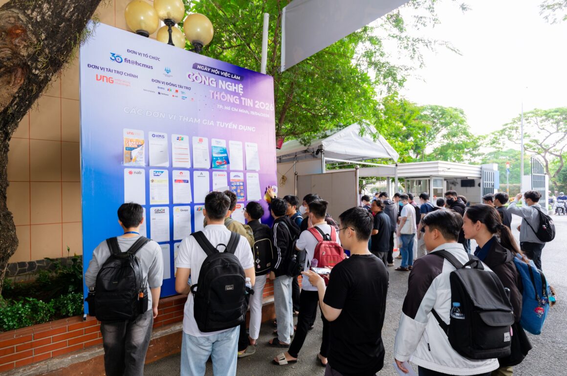 Ngày hội việc làm Khoa Công nghệ thông tin: Cầu nối cho hành trình nghề nghiệp