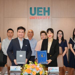 Trường Đại học Khoa học tự nhiên, ĐHQG-HCM ký kết hợp tác với Trường Công nghệ và Thiết kế (UEH)