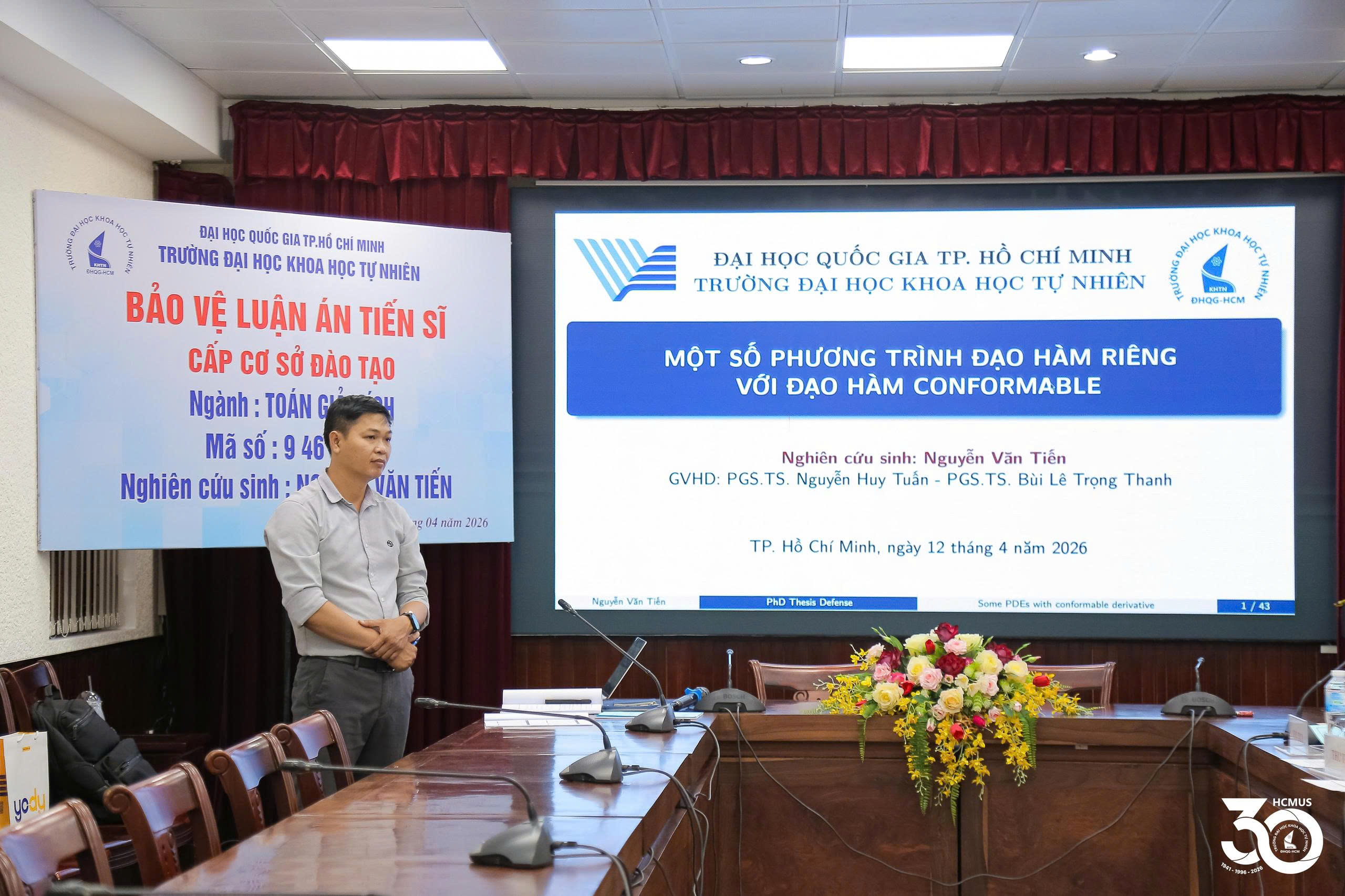 NCS Nguyễn Văn Tiến bảo vệ thành công luận án tiến sĩ ngành Toán giải tích