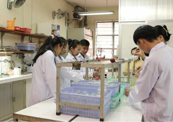 Doanh nghiệp ‘săn’ nhân lực địa chất ngay từ giảng đường