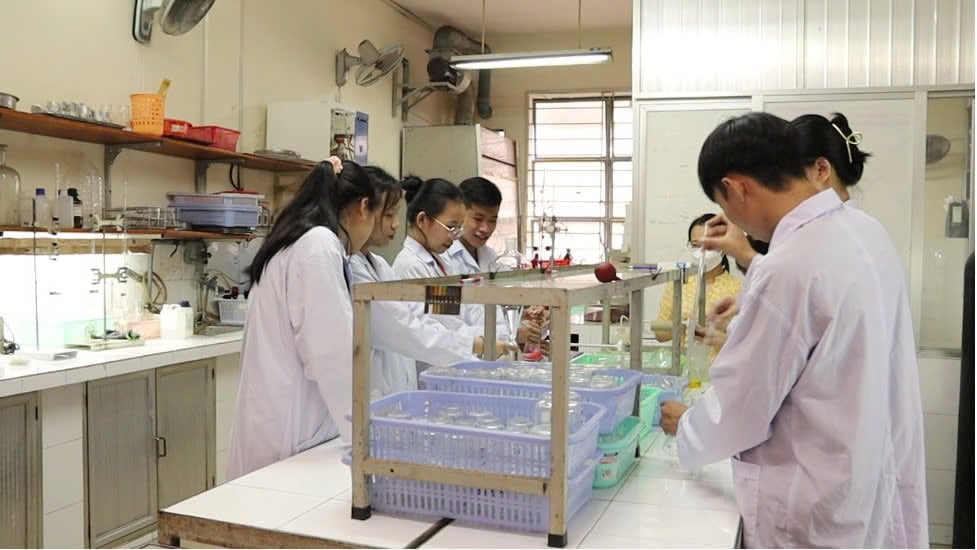 Doanh nghiệp ‘săn’ nhân lực địa chất ngay từ giảng đường