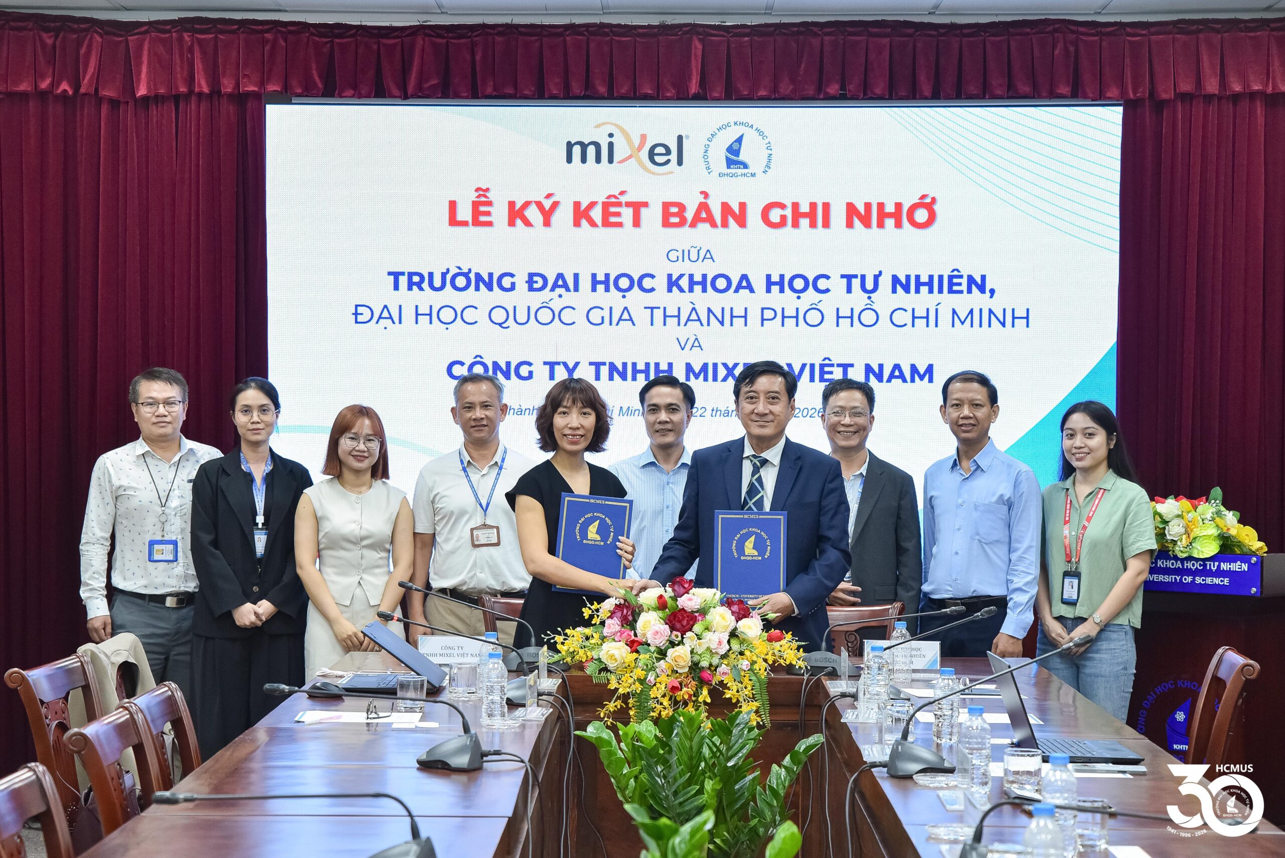 Ký kết hợp tác giữa Trường Đại học Khoa học tự nhiên và Công ty TNHH MIXEL Việt Nam
