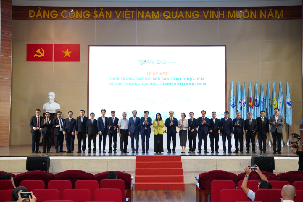 Nhà khoa học Trường ĐH Khoa học tự nhiên tạo dấu ấn trong hệ sinh thái đổi mới sáng tạo ĐHQG-HCM