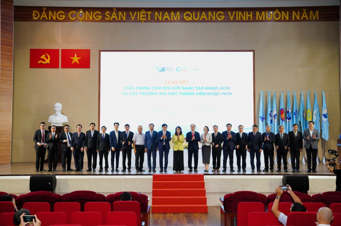 DSC07687_1 Nhà khoa học Trường ĐH Khoa học tự nhiên tạo dấu ấn trong hệ sinh thái đổi mới sáng tạo ĐHQG-HCM