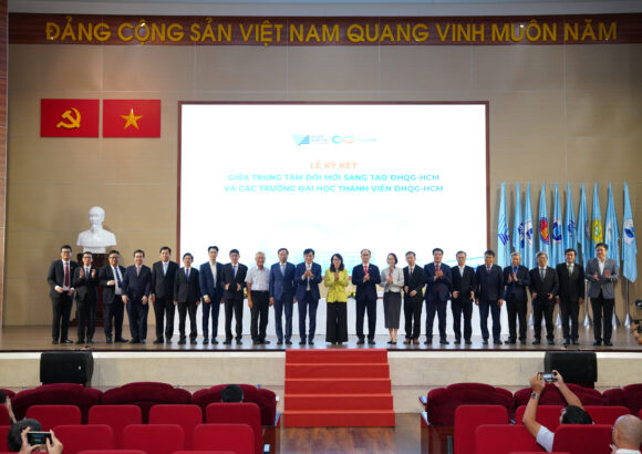Nhà khoa học Trường ĐH Khoa học tự nhiên tạo dấu ấn trong hệ sinh thái đổi mới sáng tạo ĐHQG-HCM