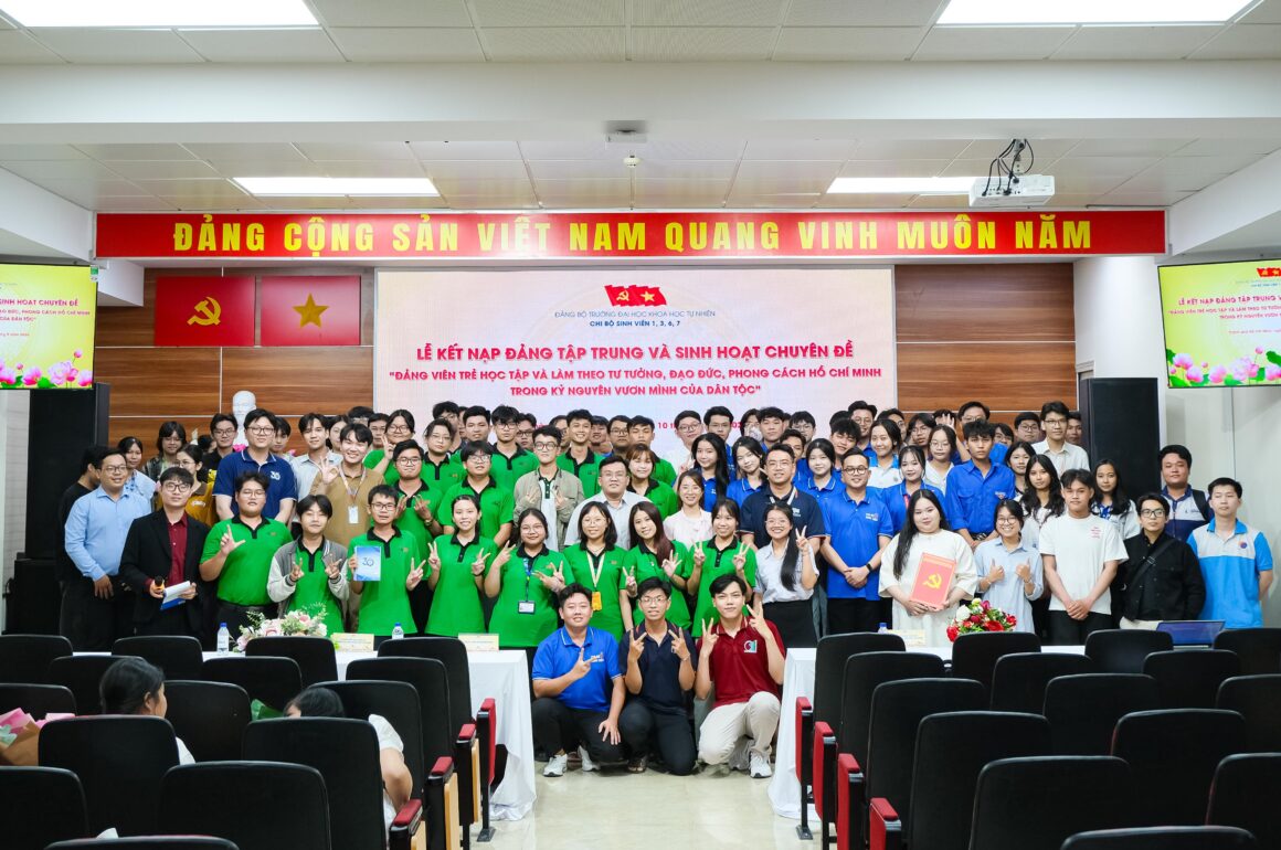 Lễ kết nạp Đảng tập trung và Sinh hoạt chuyên đề “Đảng viên trẻ học tập và làm theo tư tưởng, đạo đức, phong cách Hồ Chí Minh trong kỷ nguyên vươn mình của dân tộc”