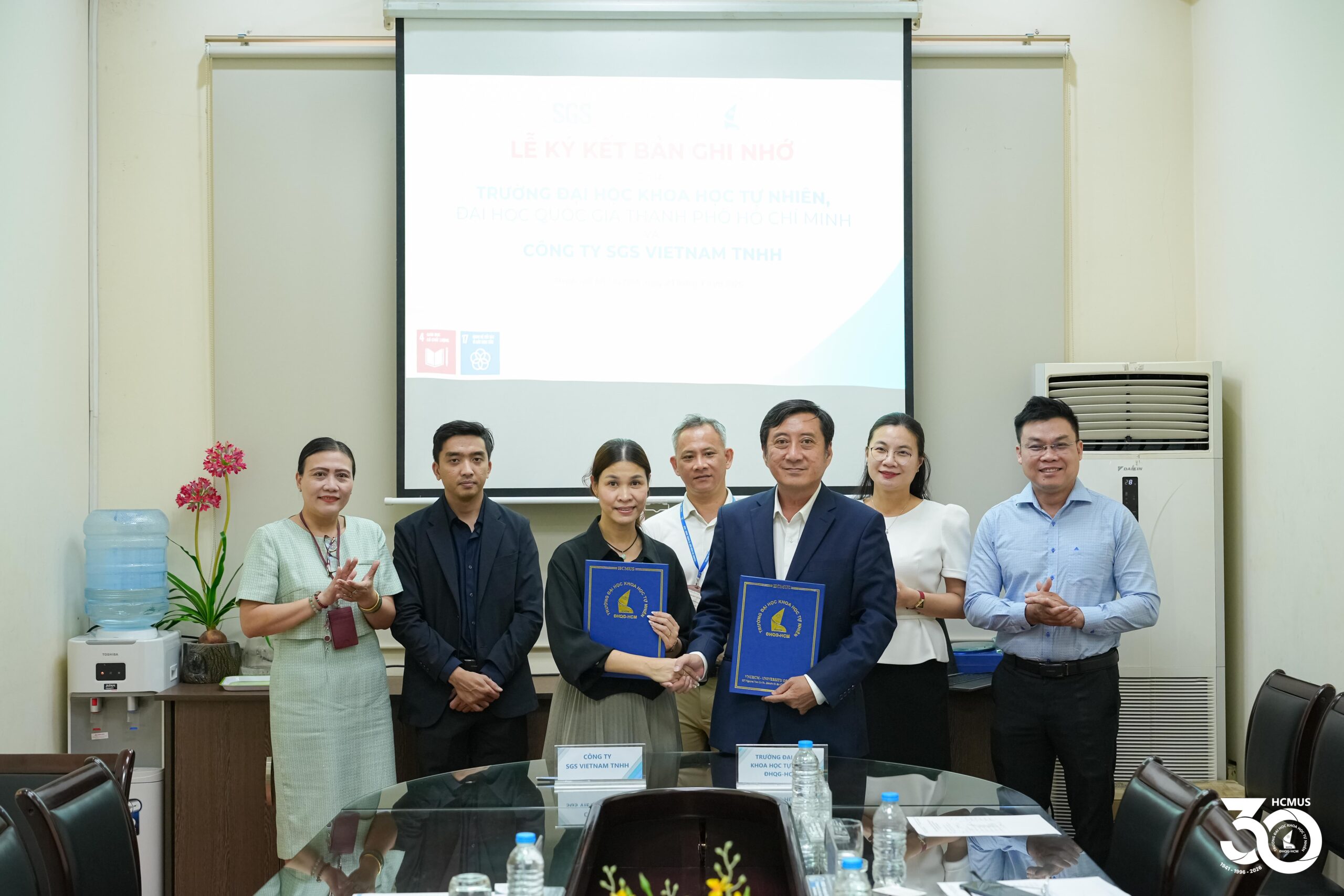 Lễ ký kết Biên bản ghi nhớ hợp tác giữa Trường Đại học Khoa học Tự nhiên, ĐHQG-HCM và Công ty SGS Việt Nam