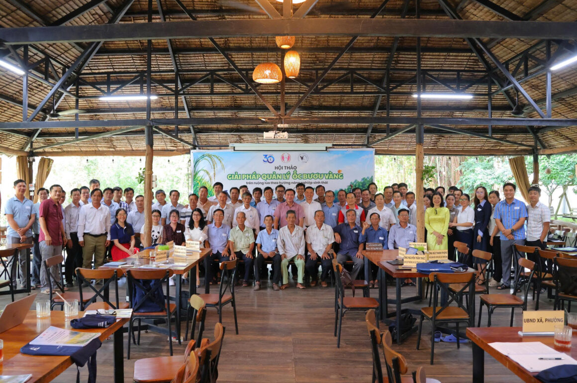 Trường Đại học Khoa học tự nhiên cùng Đồng Tháp tìm giải pháp quản lý ốc bươu vàng theo hướng nông nghiệp sinh thái