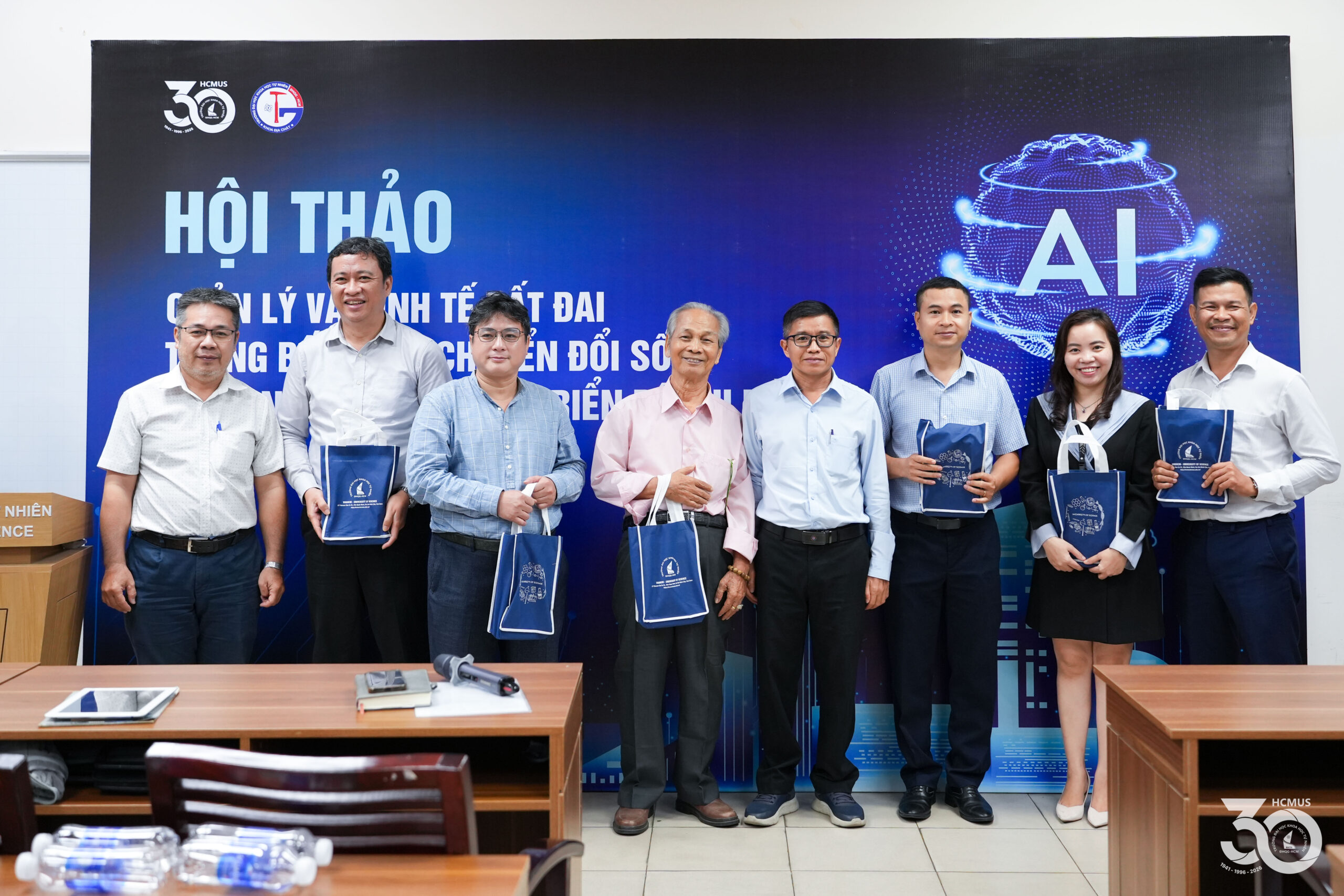 Quản lý và Kinh tế đất đai trong bối cảnh chuyển đổi số, công nghệ AI và phát triển đô thị bền vững